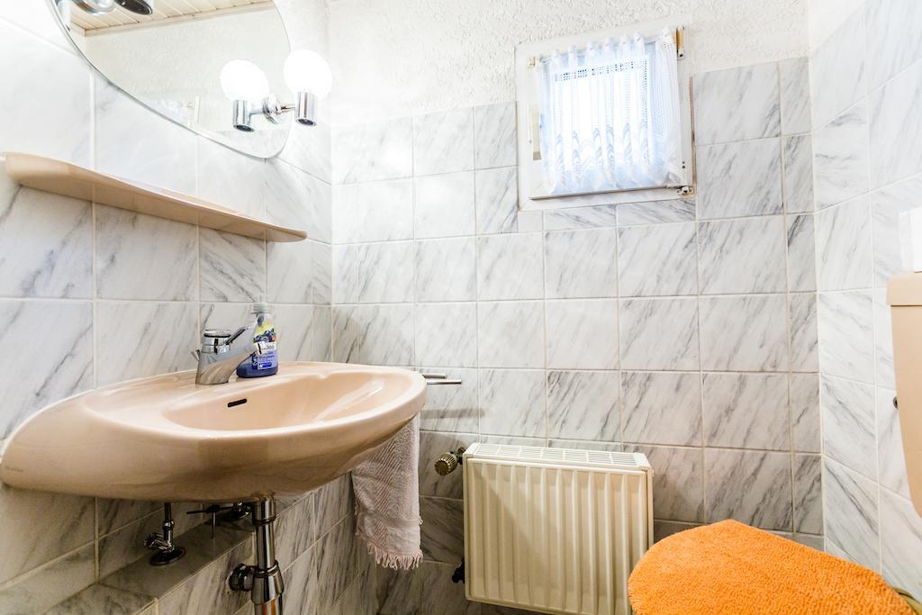 Ferienwohnung Koeln-Altstadt-Nord ภายนอก รูปภาพ